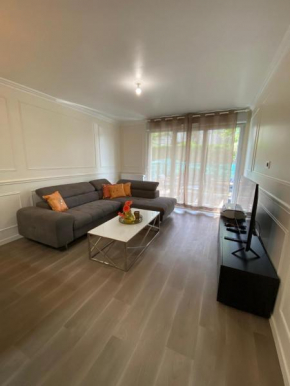 2 Bedroom Apartment with garden